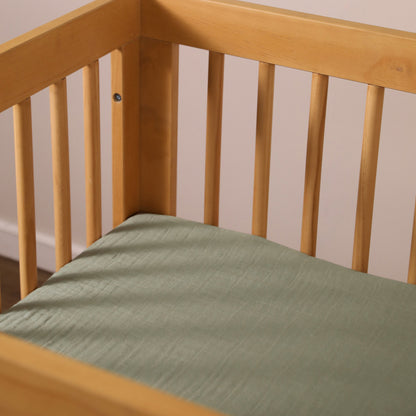 Crib Sheet in GOTS Certified Organic Muslin Cotton