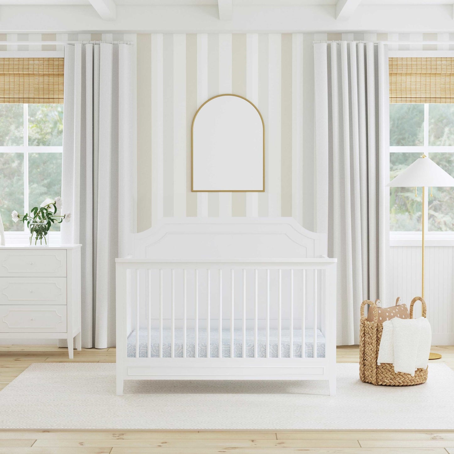 Chloe Regency 4-in-1 Convertible Crib